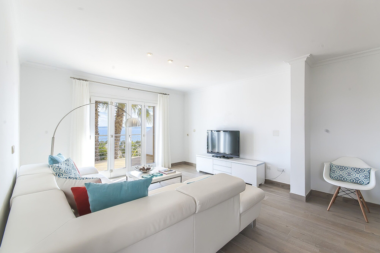 Bedroom 3, Villa Alcanada, Baleares