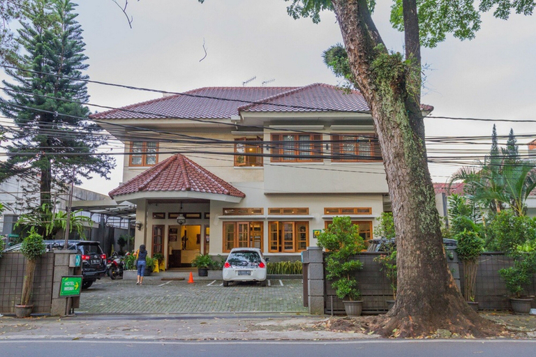 Exterior & Views 2, RedDoorz near Simpang Dago 2, Bandung