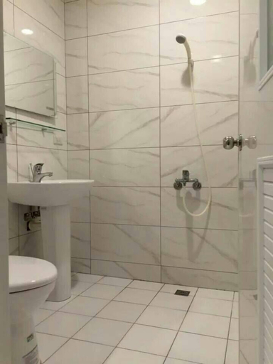 Bathroom 3, Happy Holiday Hotel, Taoyuan