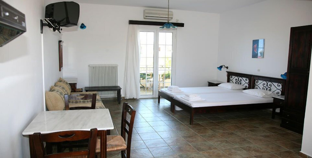 Bedroom 2, Villa Carina, Ionian Islands