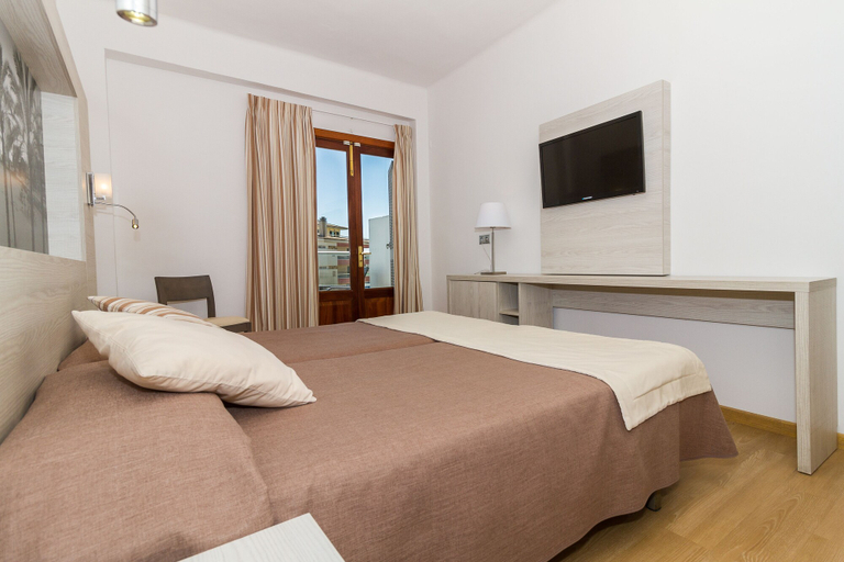 Bedroom 3, Eix Alcudia Hotel - Adults Only, Baleares