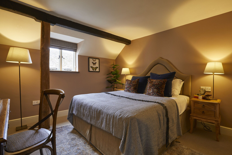 Bedroom 2, Methuen Arms, Wiltshire