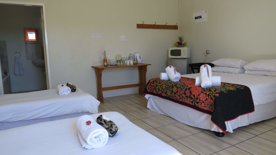 Bedroom 2, Karoo-Koppie Guesthouse, Pixley ka Seme