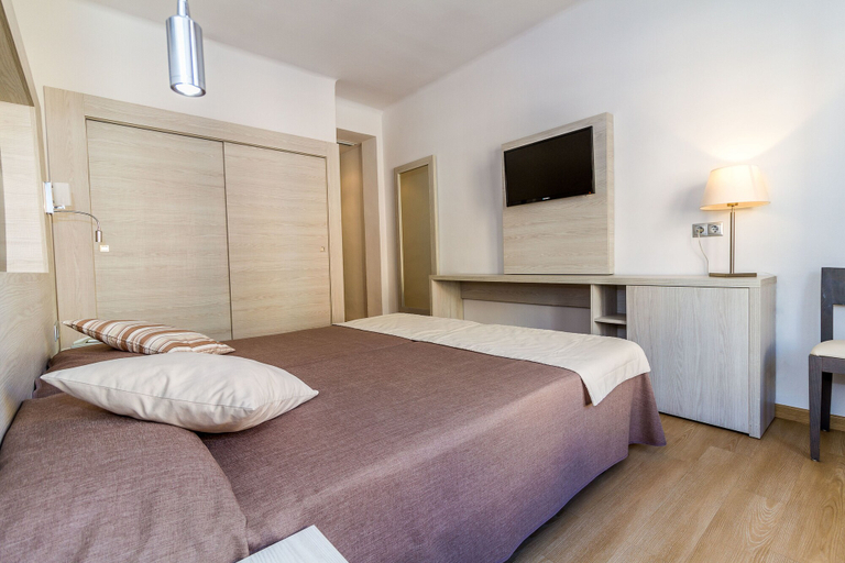 Bedroom 3, Eix Alcudia Hotel - Adults Only, Baleares