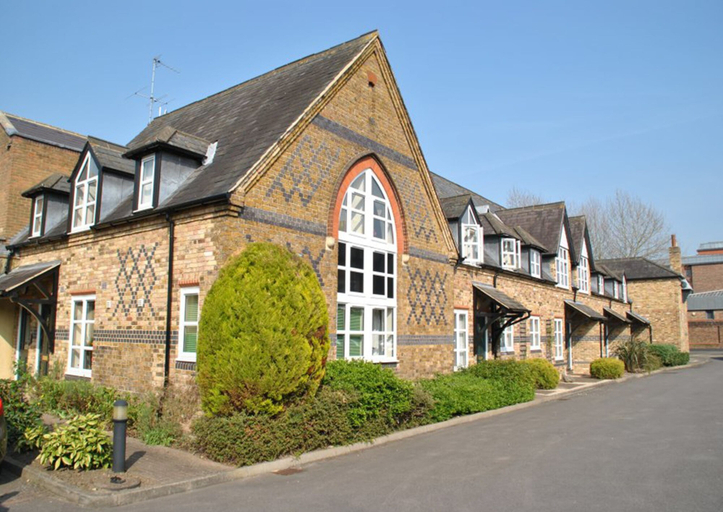 Exterior & Views 2, Alexandra Court 7, Slough