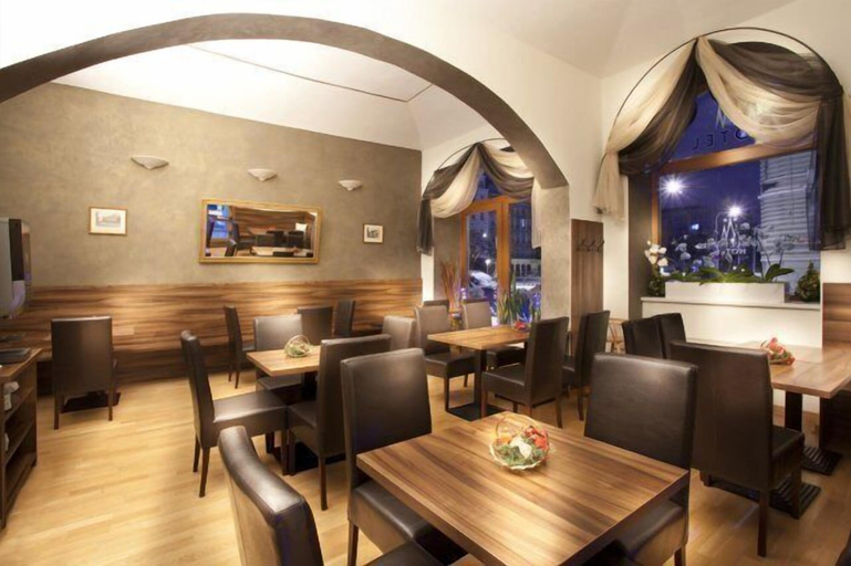 Food & Drinks 5, Hotel Superior Prague, Praha 2