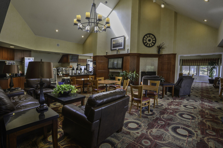 Food & Drinks 5, Residences at Daniel Webster, Hillsborough