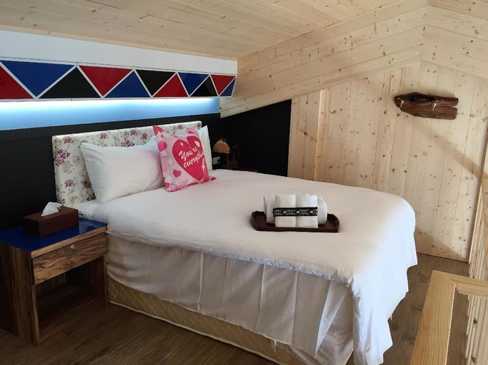 Bedroom 3, Applause In The Mountain, Chiayi County