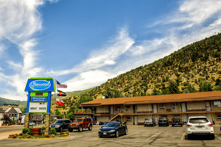 Exterior & Views 2, Glenwood Springs Inn, Garfield