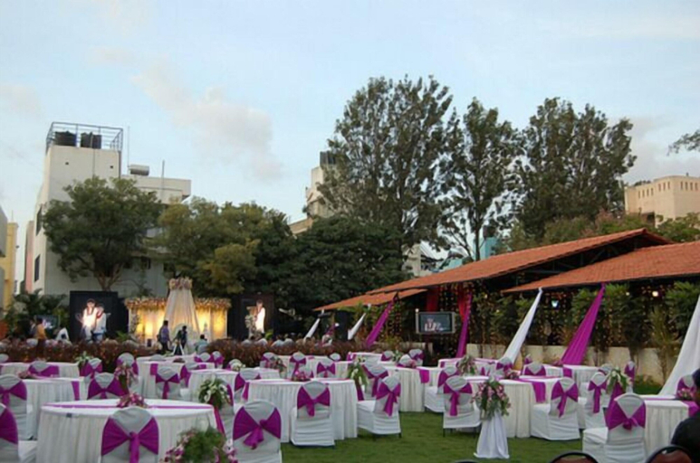 Food & Drinks 4, Chairman's Resort, Bangalore