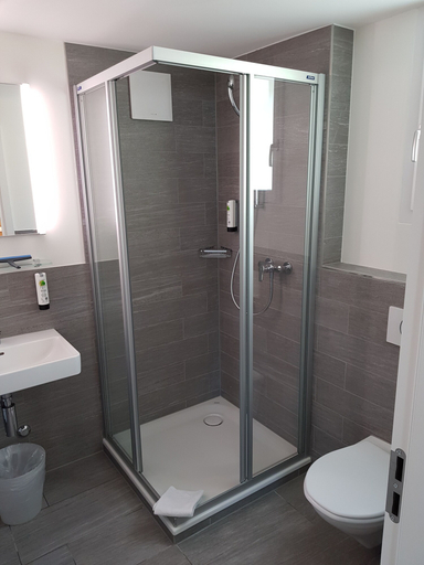 Bathroom 4, Hotel Bernerhof, Interlaken
