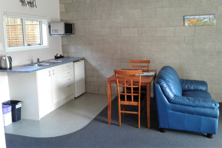 Others 5, Abbey Court Motel, Thames-Coromandel