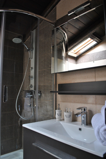 Bathroom 3, Halkidiki Luxurious Stonehouses, Central Macedonia