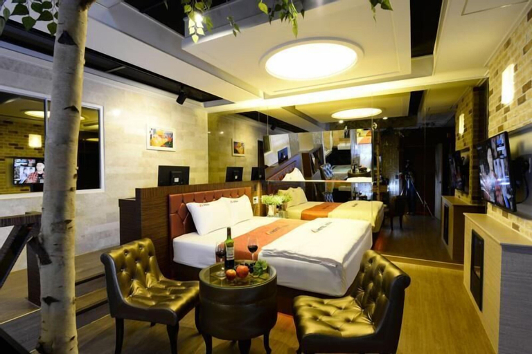 Food & Drinks 4, Hotel Asia, Buk