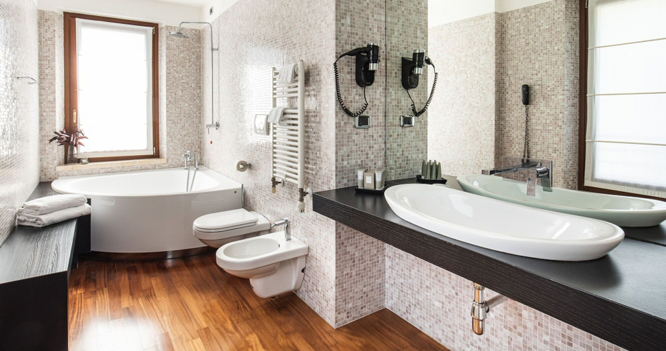Bathroom 5, SeePort Hotel, Ancona