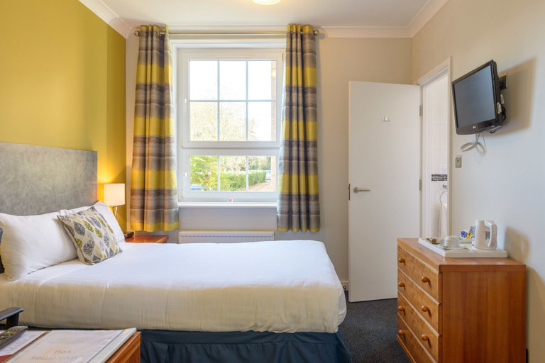 Bedroom 3, Mitchell Hall, Central Bedfordshire
