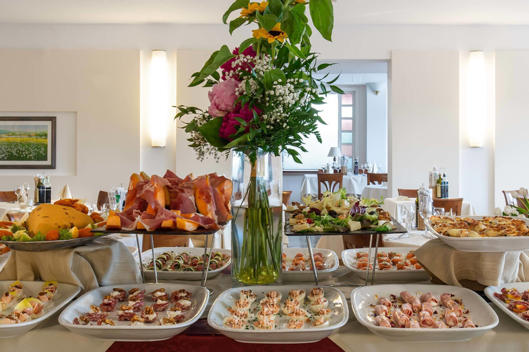 Food & Drinks 6