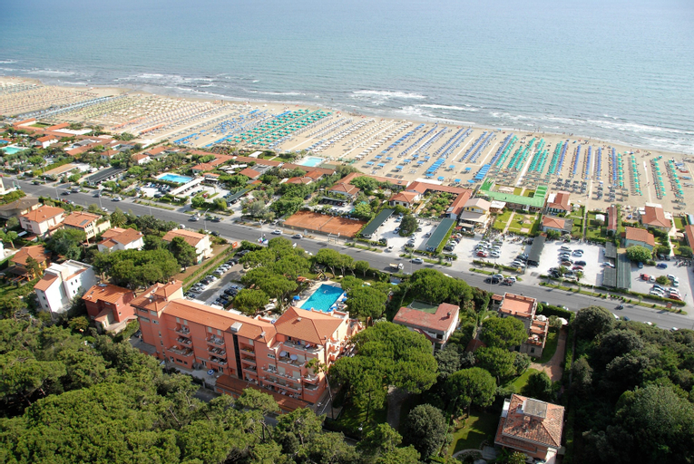 Exterior & Views 1, Versilia Palace Hotel, Lucca