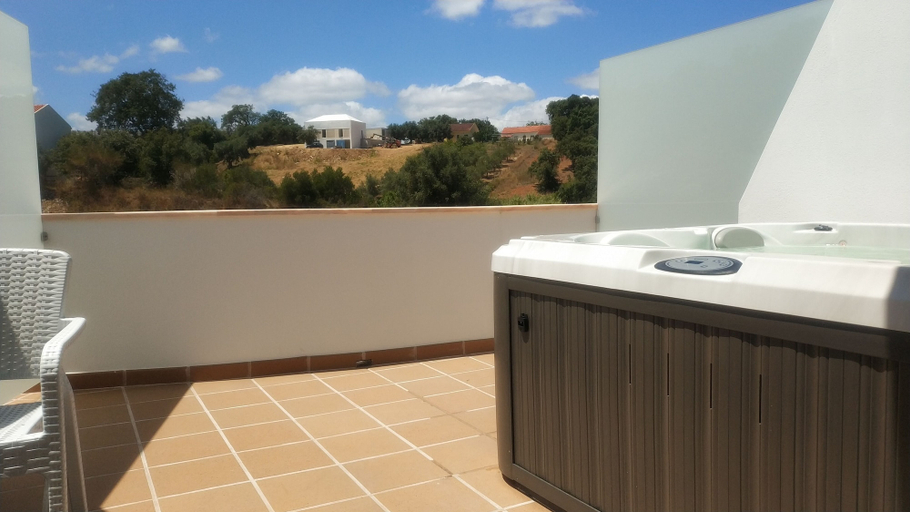 Bathroom 5, Aires da Serra Hotel, Torres Novas