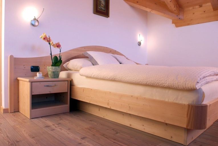 Bedroom 2, Agritur Maso Chemela, Trento