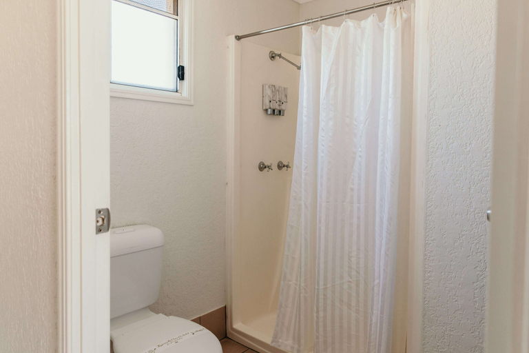 Bathroom 4, Outback Motel Mt Isa, Mount Isa