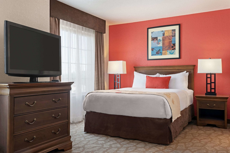 Bedroom 3, Hawthorn Extended Stay by Wyndham Decatur, Macon