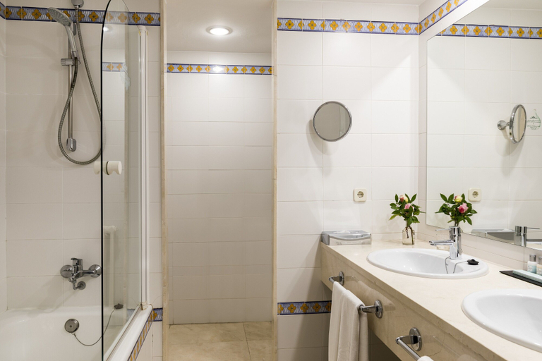 Bathroom 4, Parador De Siguenza, Guadalajara