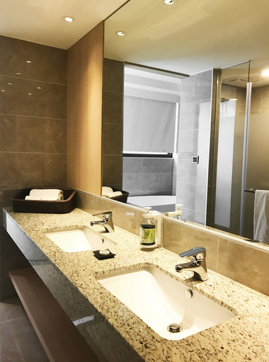 Bathroom 4, Inn by the Village, Taitung