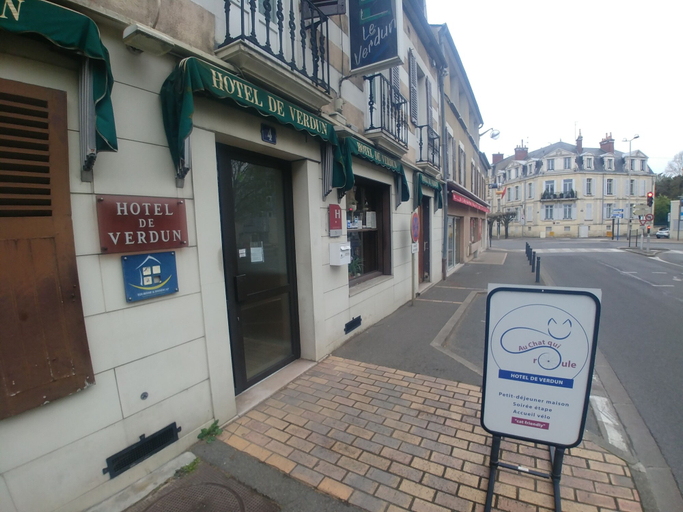 Exterior & Views 18