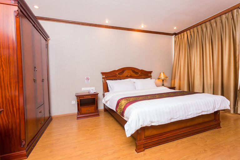 Bedroom 3, Mekong Hotel, Vientiane