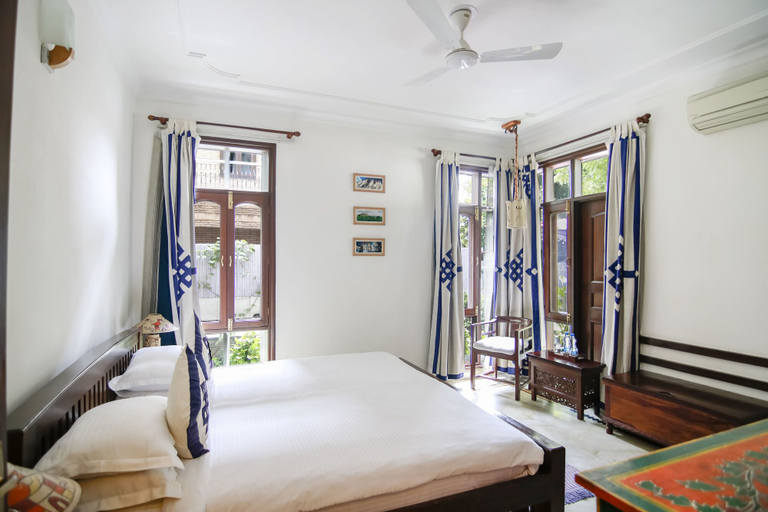 Bedroom 2, Shanti Home, Delhi