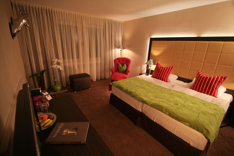 Bedroom 2, Romantik Hotel Schloss Rettershof, Main-Taunus-Kreis