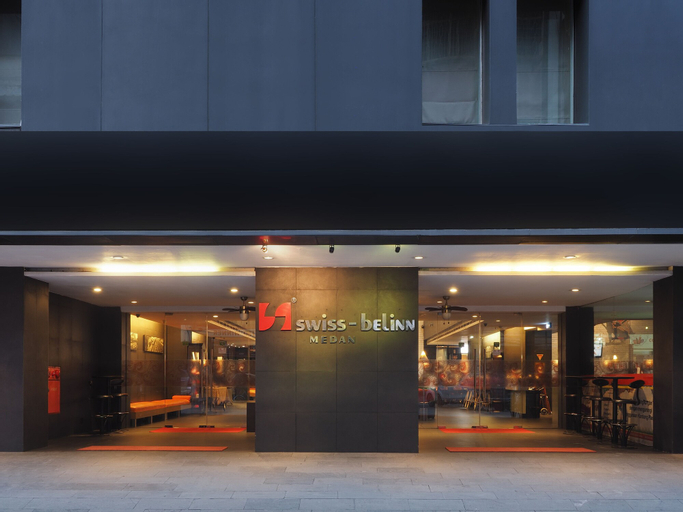 Exterior & Views 15