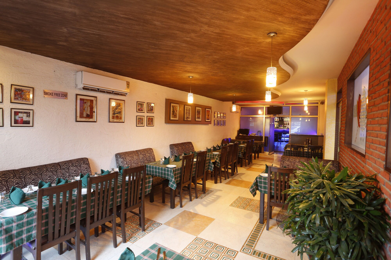 Food & Drinks 5, Hotel Doon Castle, Dehradun