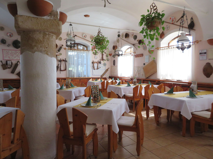 Food & Drinks 4, Józsi Bácsi Vendéglője és Szállodája, Szombathely