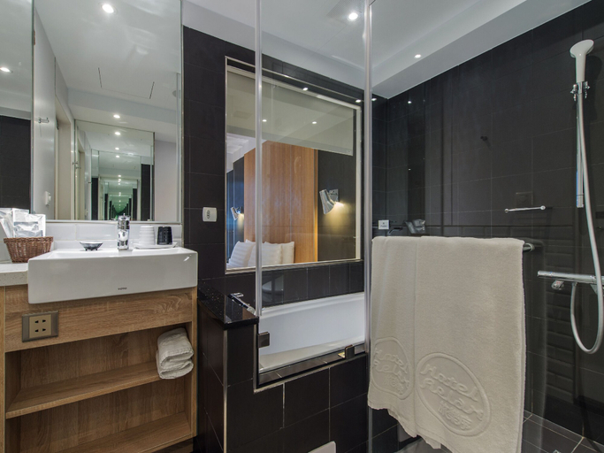 Bathroom 4, Hotel Relax II, Taipei City
