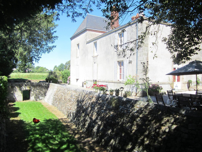 Exterior & Views 2, Le Manoir Aux Douves, Vendée