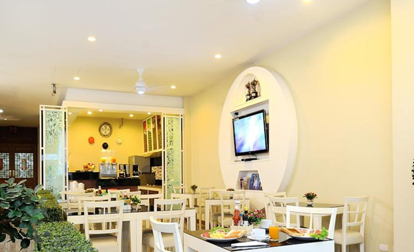 Food & Drinks 5, Pimrada Hotel, Phuket Island