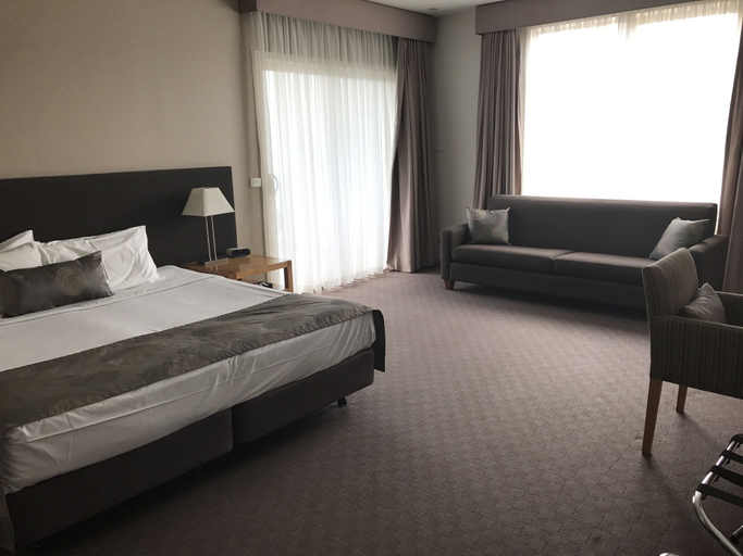 Bedroom 2, Mornington Hotel, Melbourne
