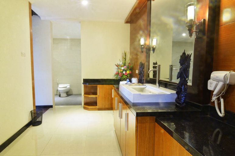 Bathroom 5, Kori Maharani Villas, Gianyar