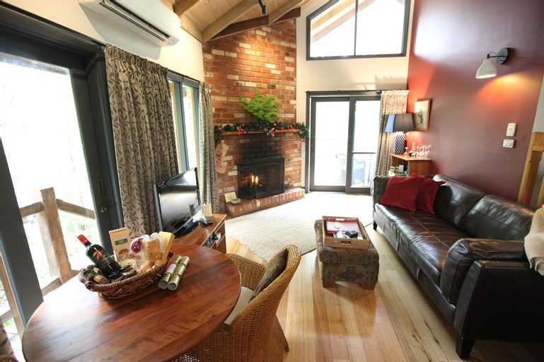 Food & Drinks 4, Woodlands Rainforest Retreat, Murrindindi - East