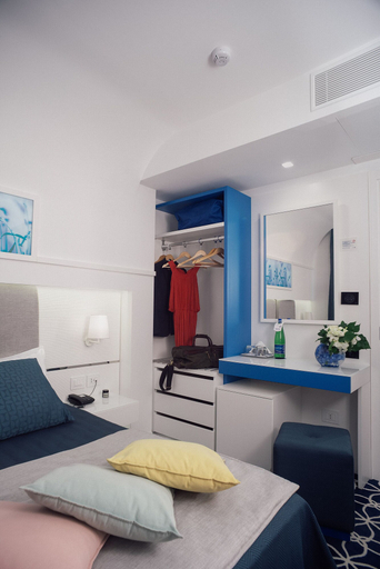 Bedroom 4, Al Chiar di Luna, Napoli