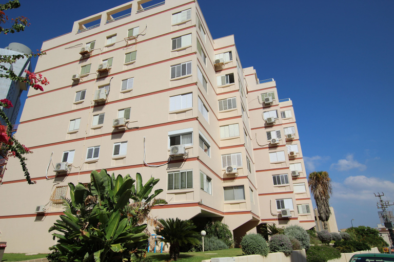 Exterior & Views 2, The Seasons Beach Apartment 2