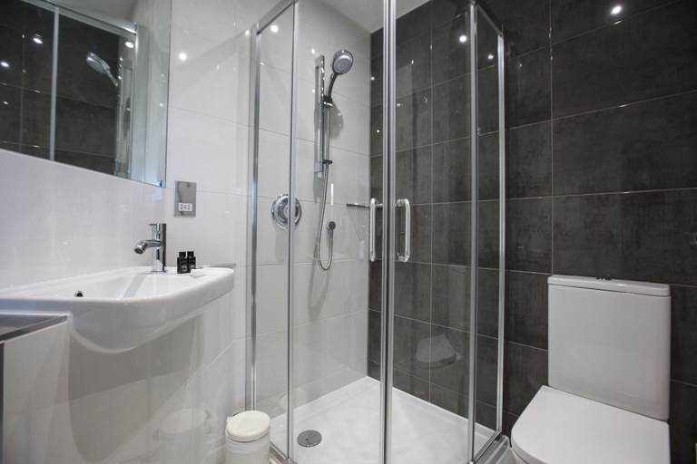 Bathroom 4, Asperion Hotel, Surrey