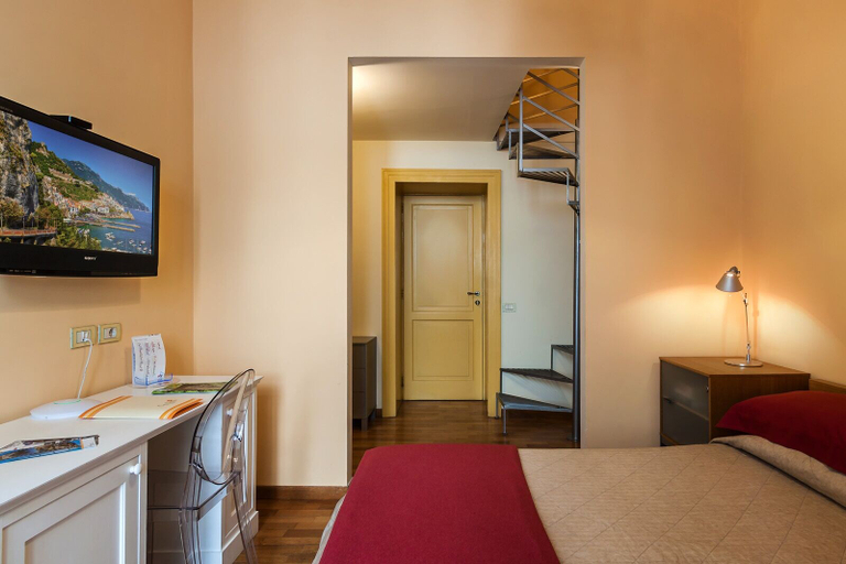 Bedroom 3, Casa Astarita, Napoli