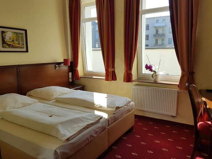 Bedroom 3, Hotel Medaillon, Magdeburg