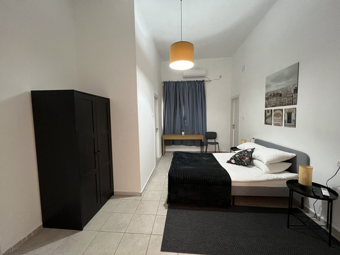 Bedroom 4, Eden Hotel