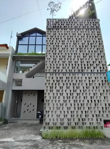 Exterior & Views 2, Lerenturu Homestay Batu, Malang