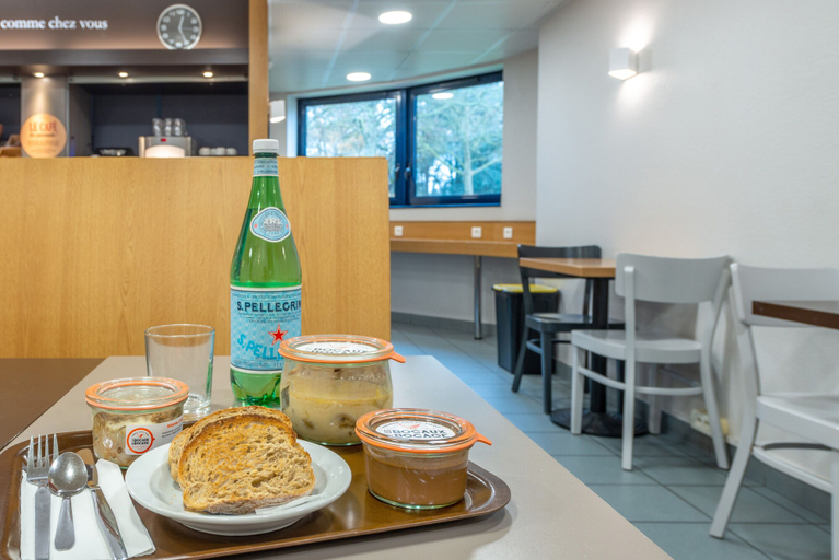 Food & Drinks 5, B&B HOTEL Cholet Sud, Maine-et-Loire