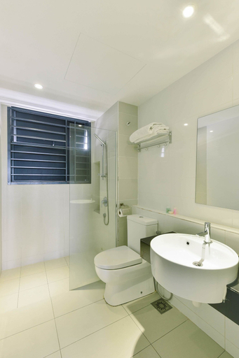 Bathroom 4, 1 Tebrau Suites by Subhome, Johor Bahru